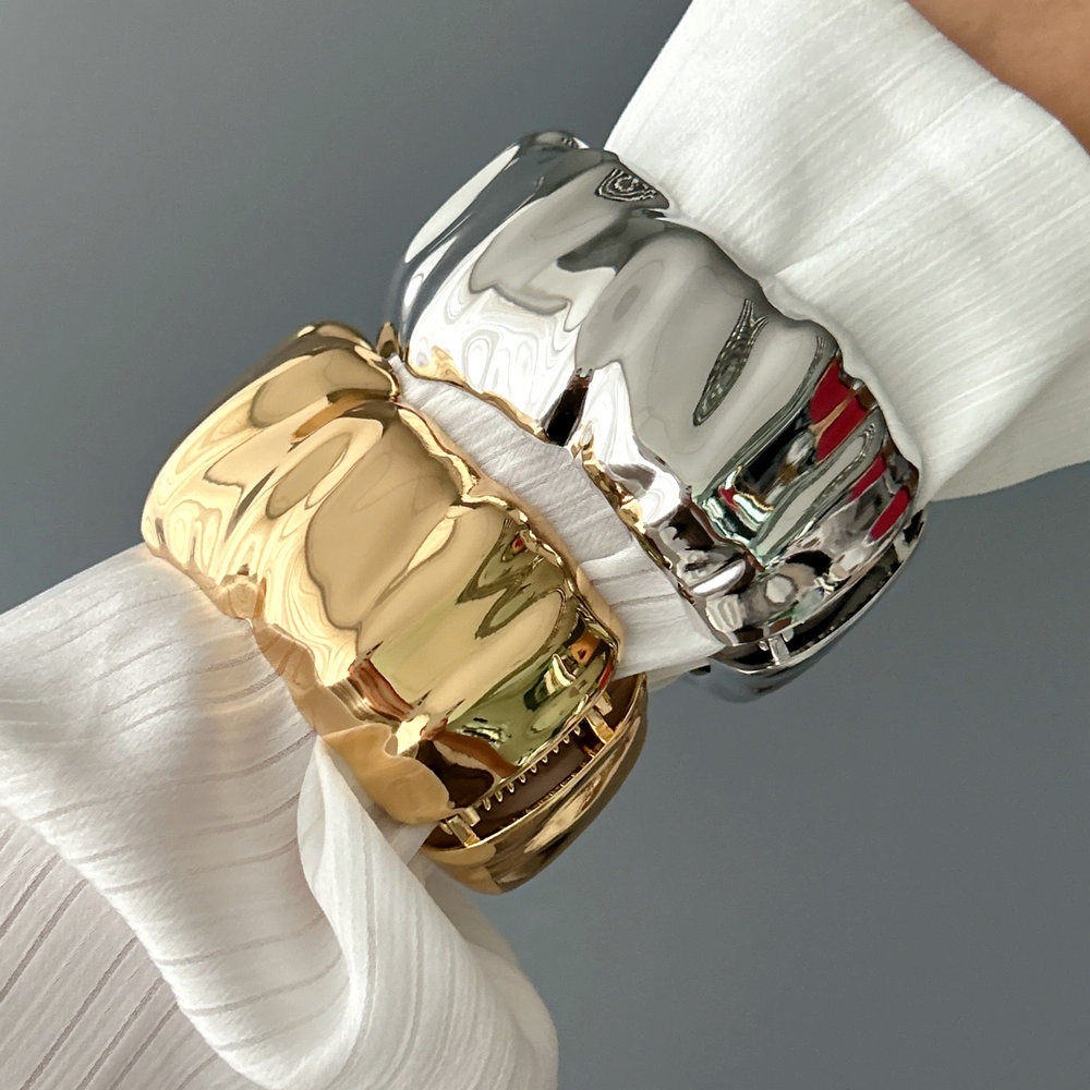 Metal chunky fold bangle