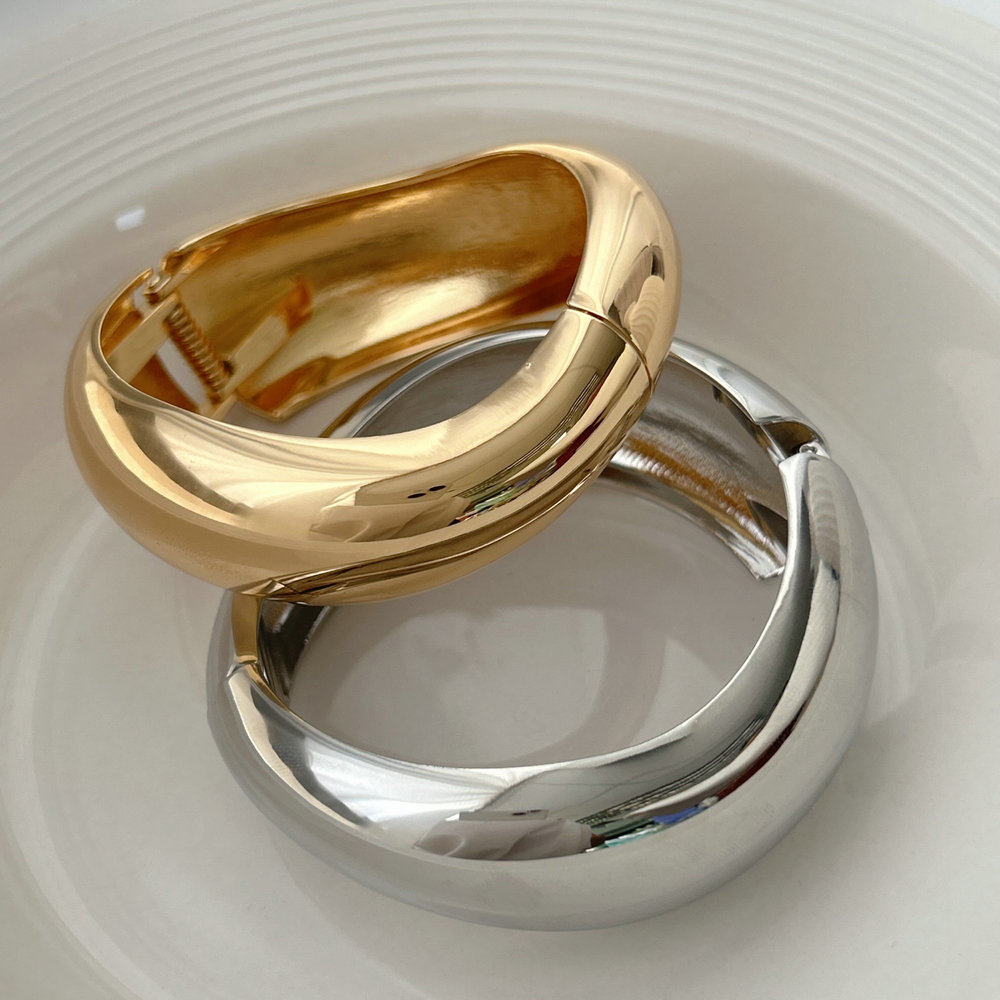 Chunky wave bangle