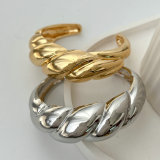 Metal chunky twist cuff