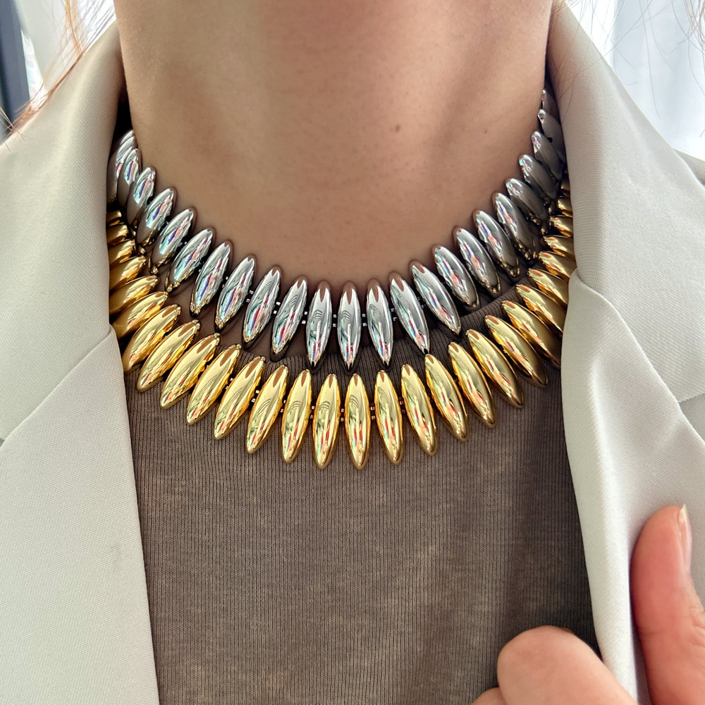Chunky metal rivet necklace