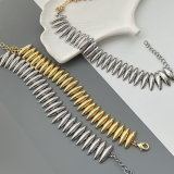 Rivet metal bracelet