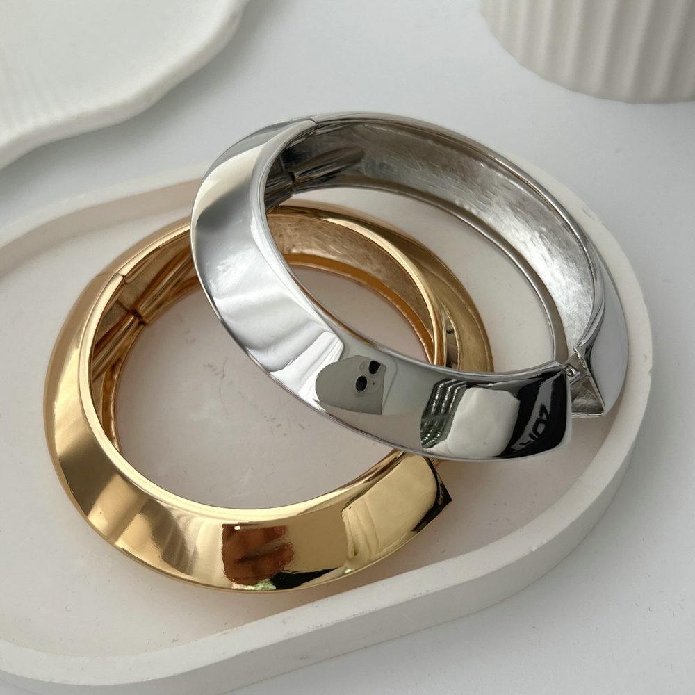 Metal chunky fashion bangle