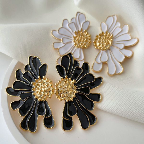 Enamel flower earrings