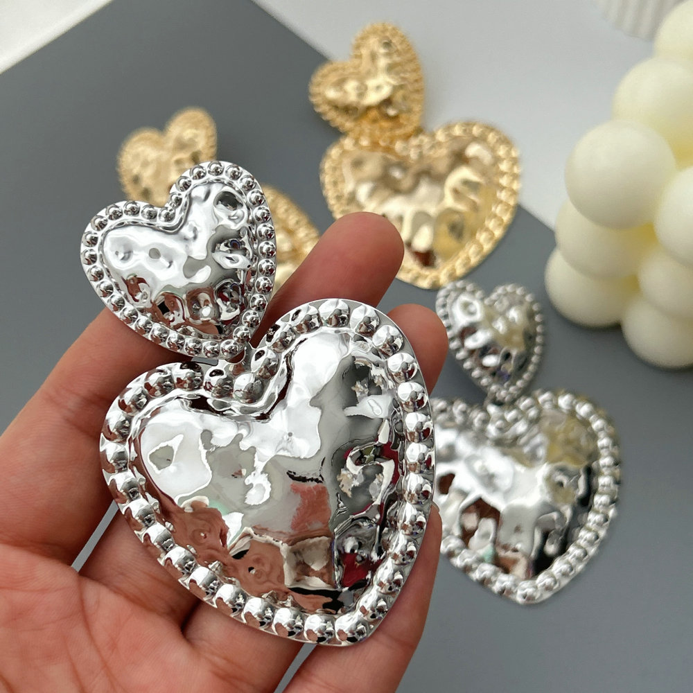 Chunky heart earrings