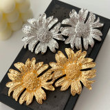 Metal chunky flower earrings