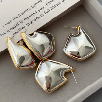 Metal bicolor square earrings
