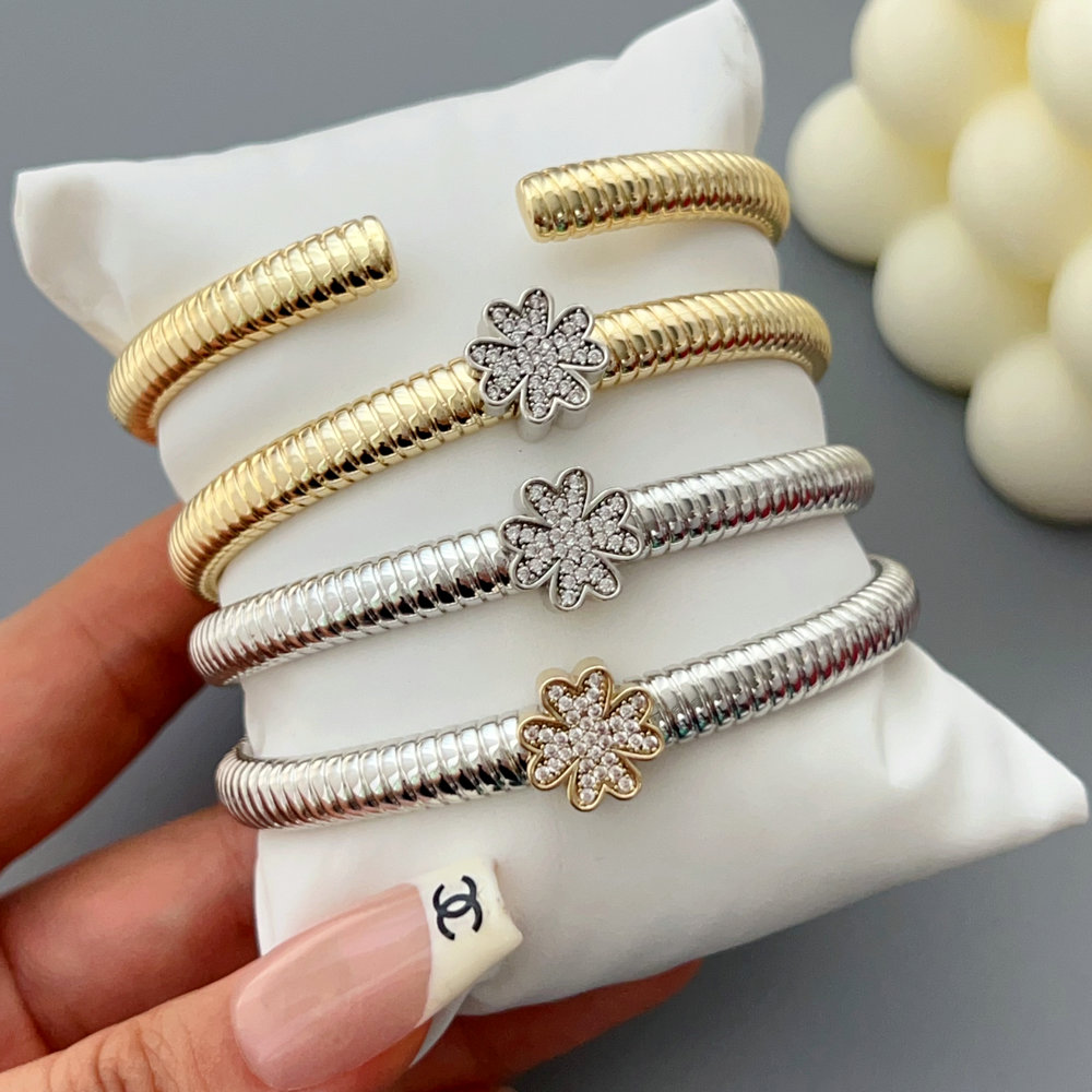 Pave clover zircon cuff