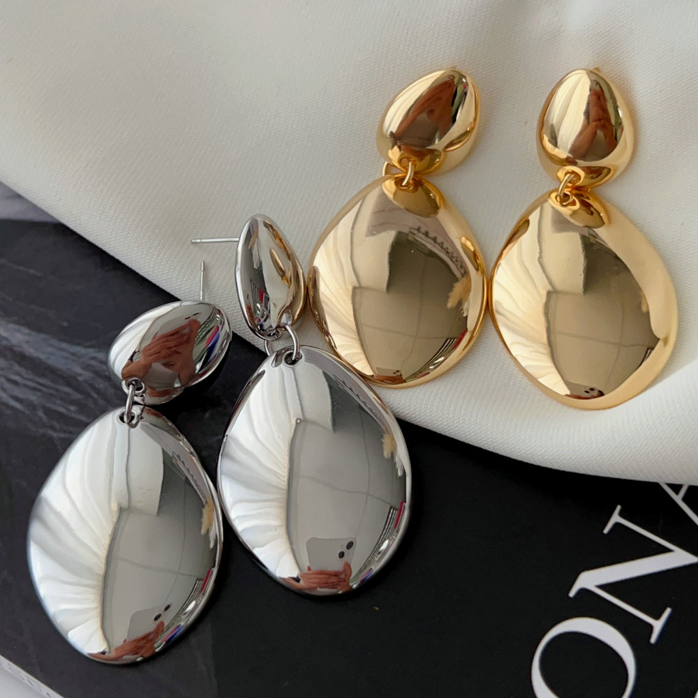 Metal water drop earrings