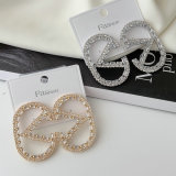 Shinning crystal earrings