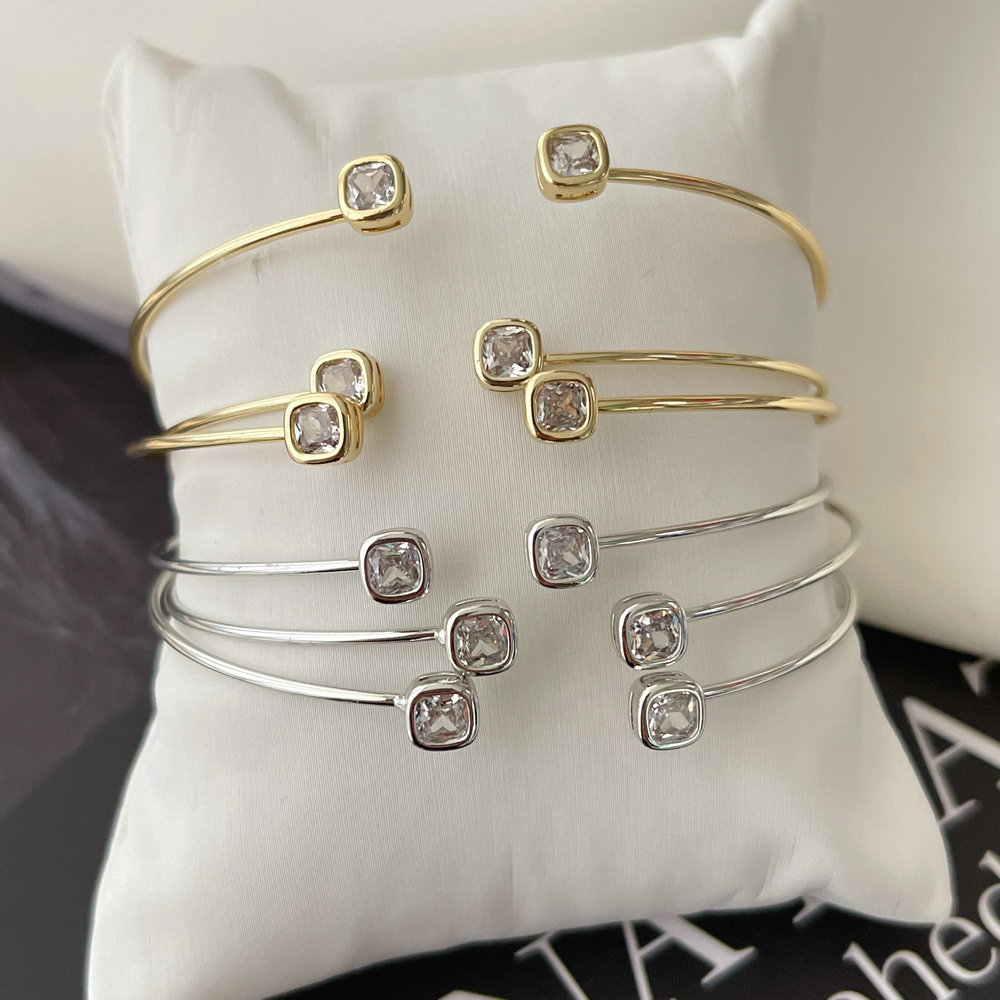 Simple zircon square bangle