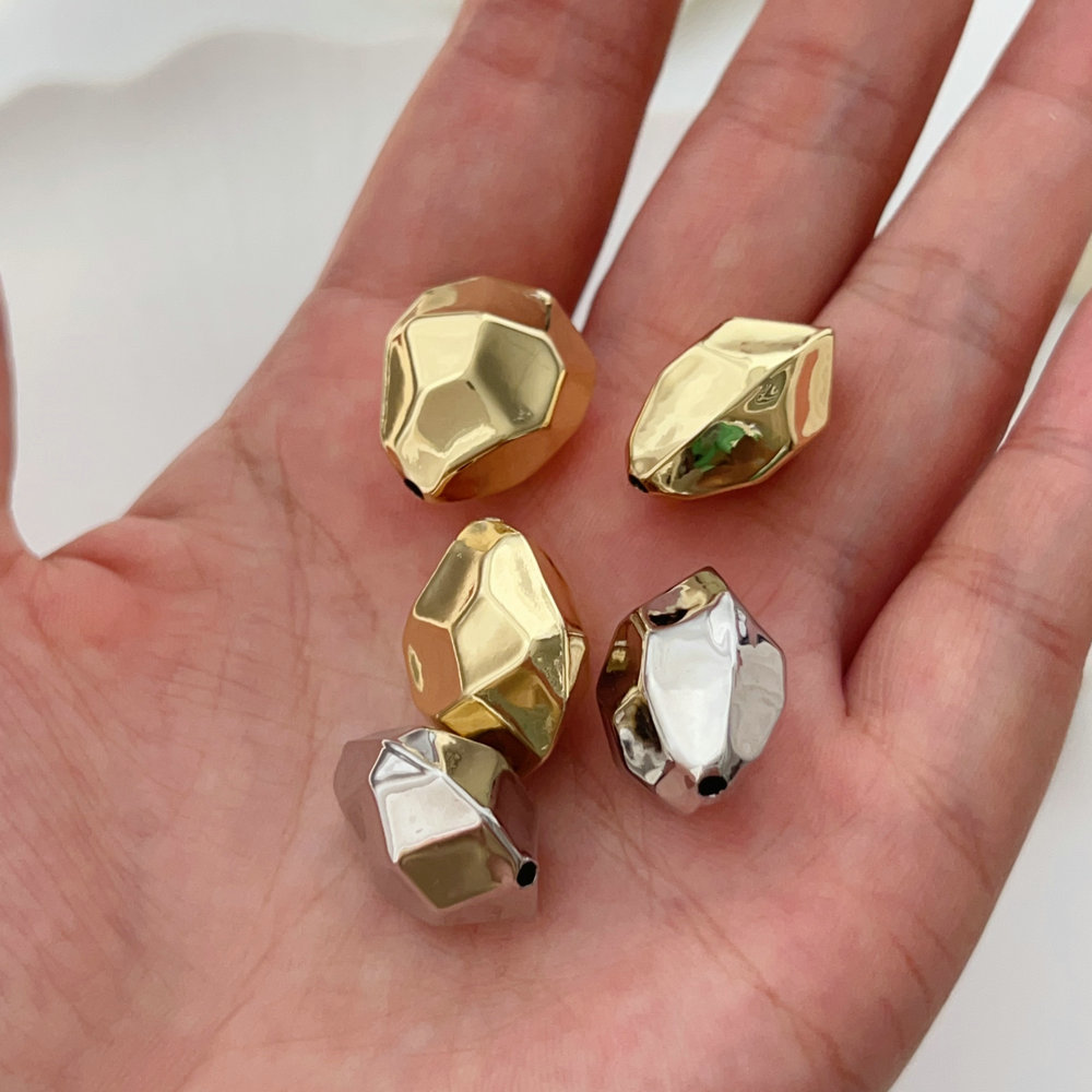 Metal bead