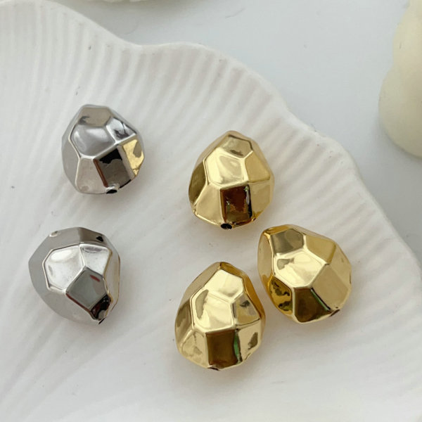 Metal bead