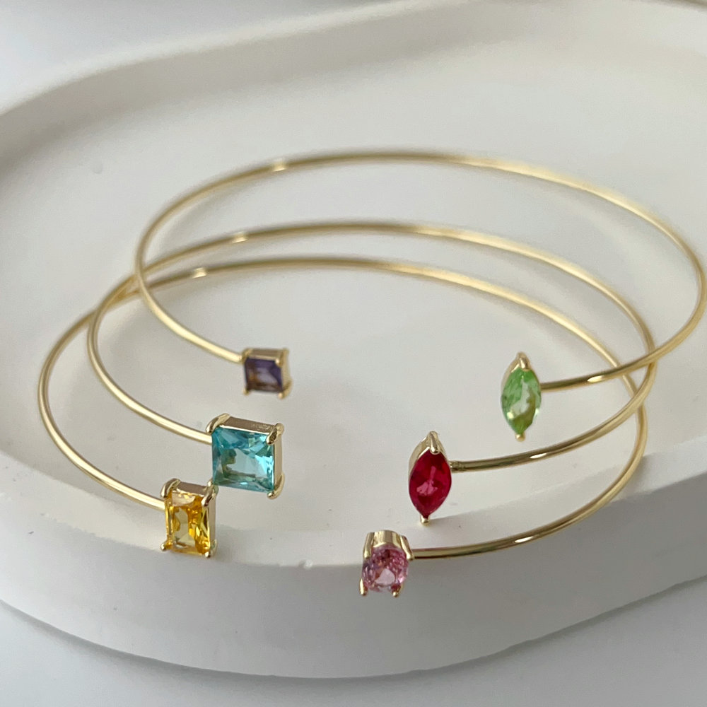 Thin colorful bangle
