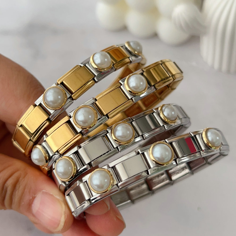 Pearl sqaure charm elastic bracelet