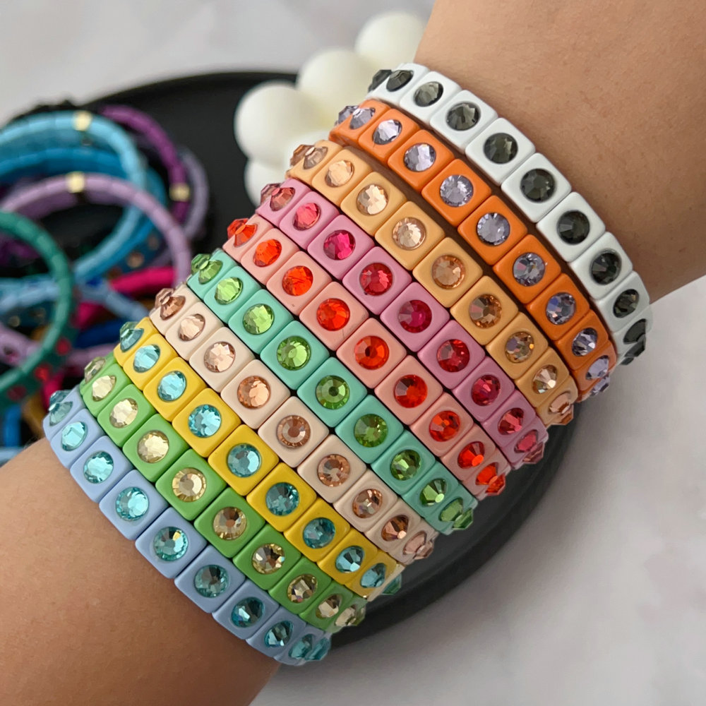 Fashion round charm elastic bracelet