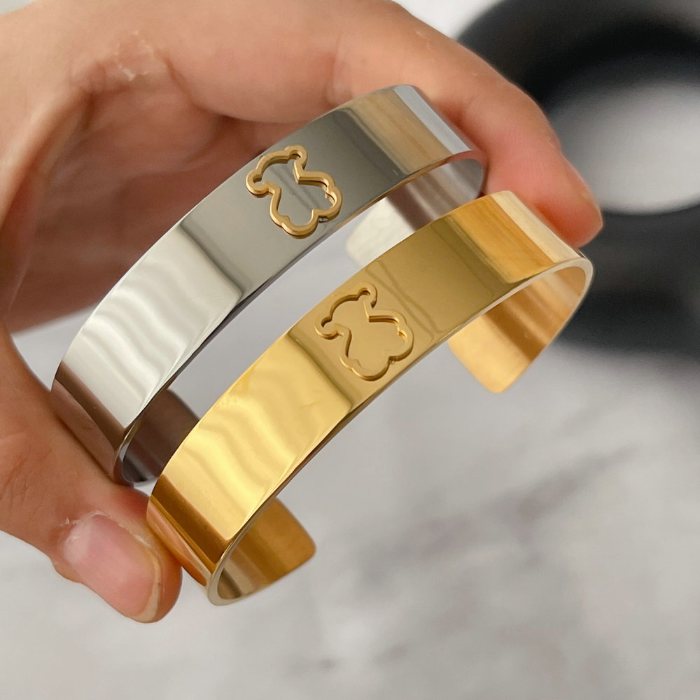 Bear cuff