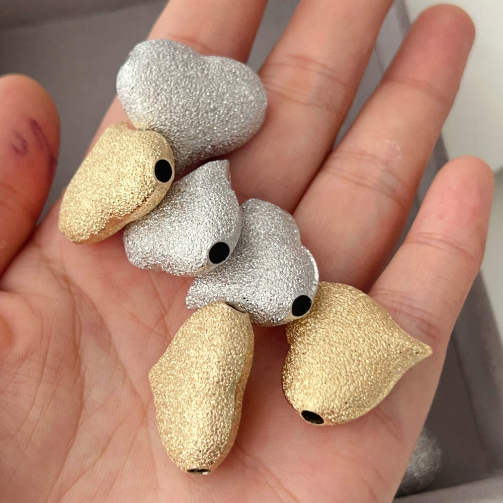 Heart bead