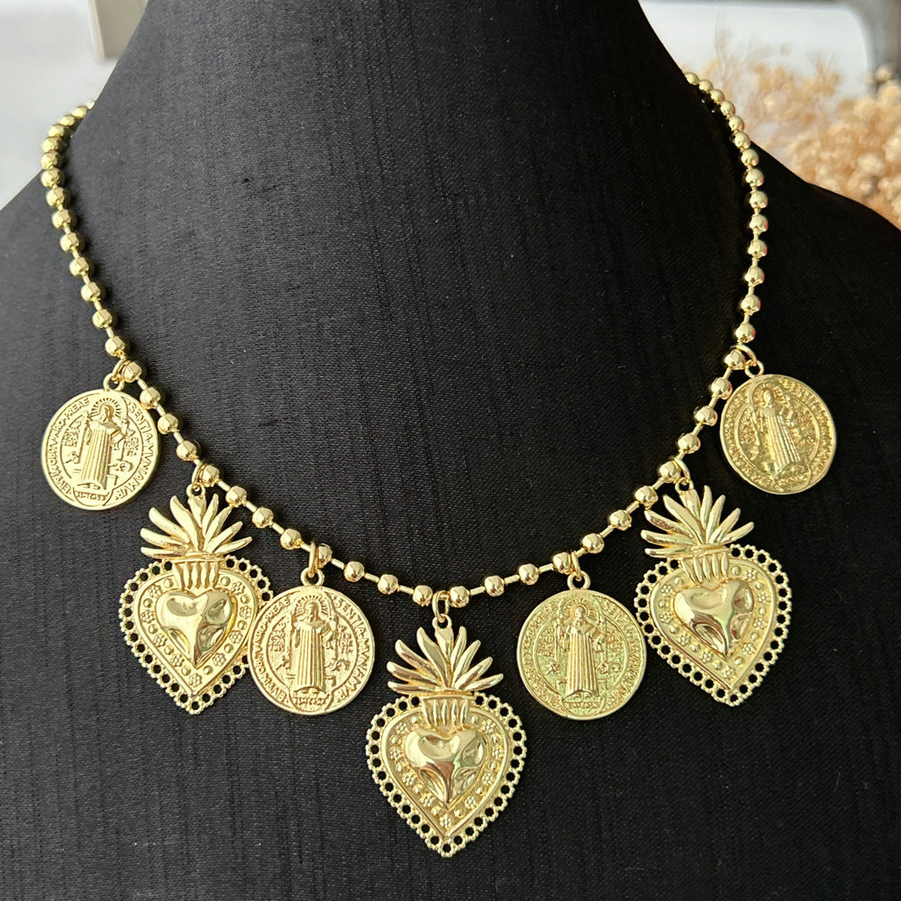 Metal heart charm dot chain necklace