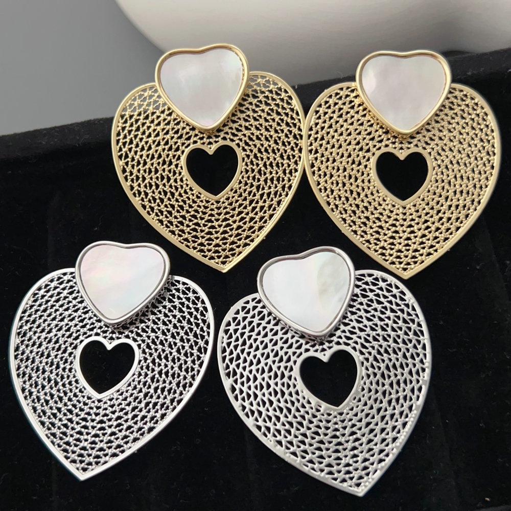 Chunky heart shell earrings
