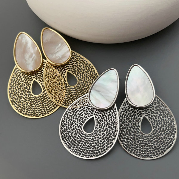 treardrop shell earrings