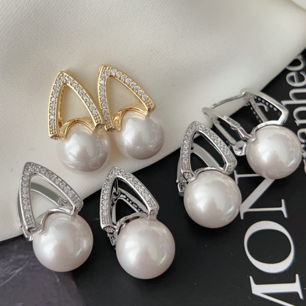 Pearl earrings