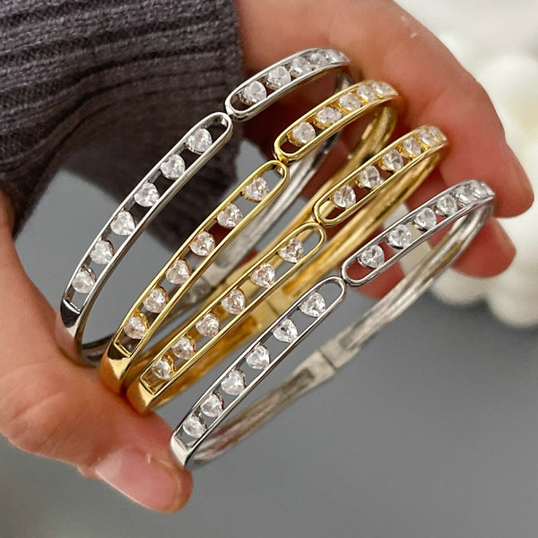 Pave heart bangle