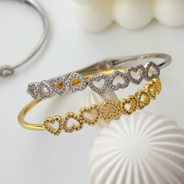 Pave heart bangle