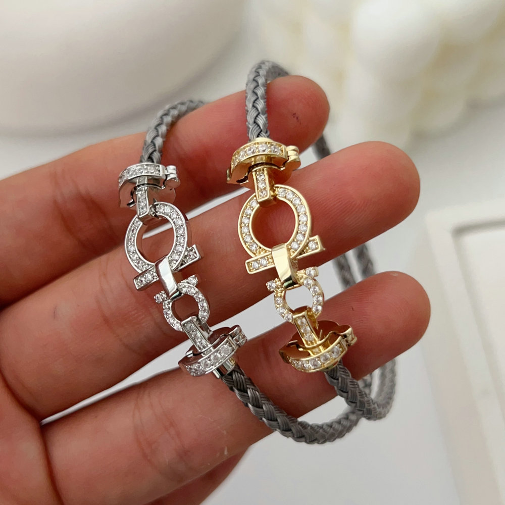 Leather bracelet