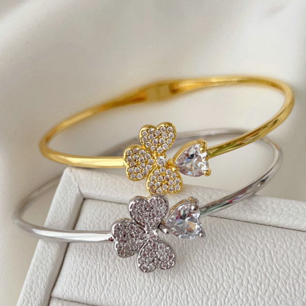 Pave clover bangle