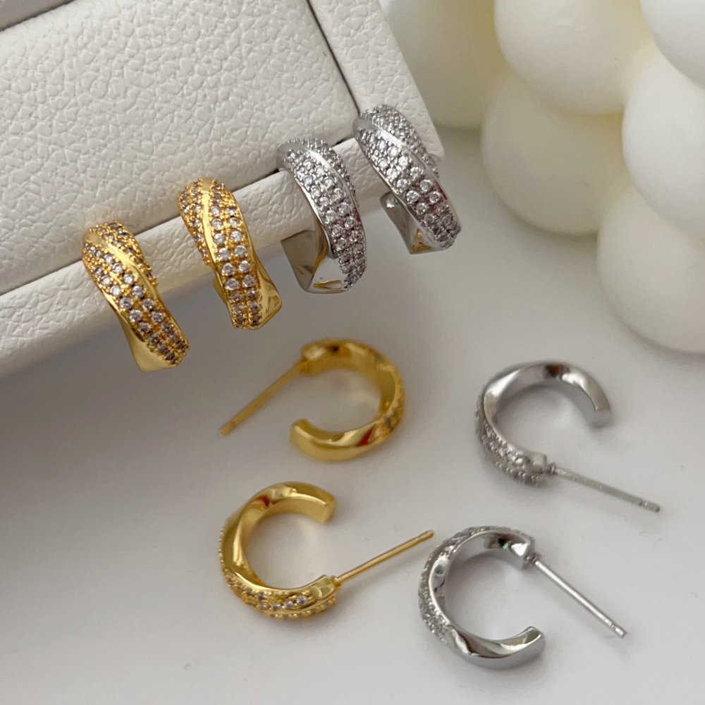 Pave small zircon hoop