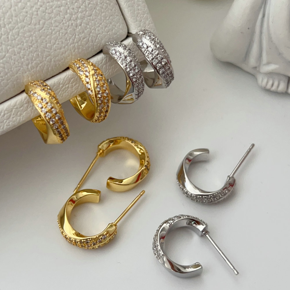 Pave small zircon hoop