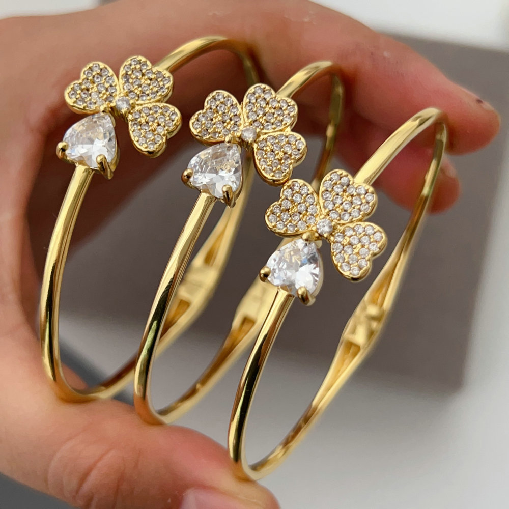 Pave clover bangle