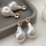 Pearl drop earrings