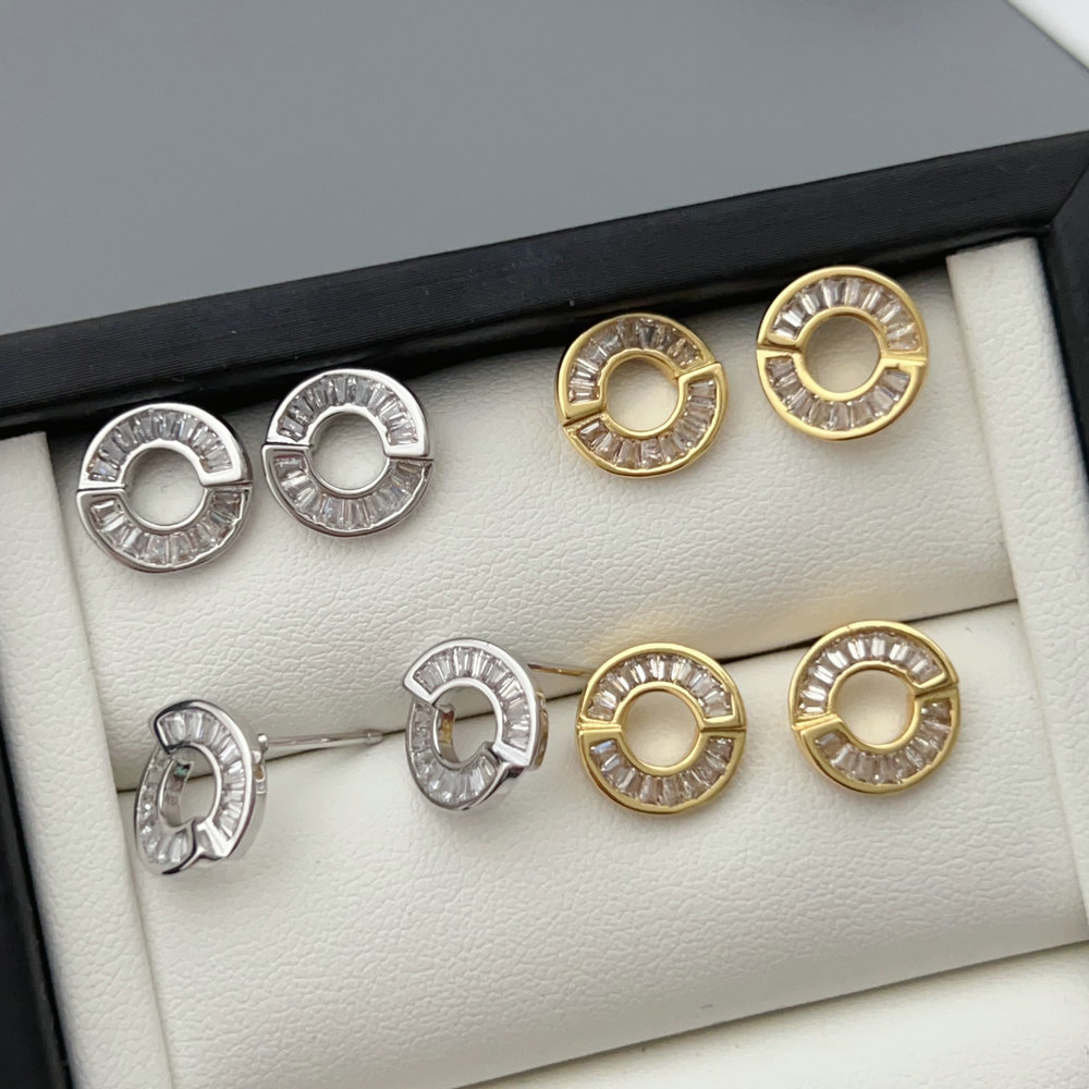 Pave zircon round stud