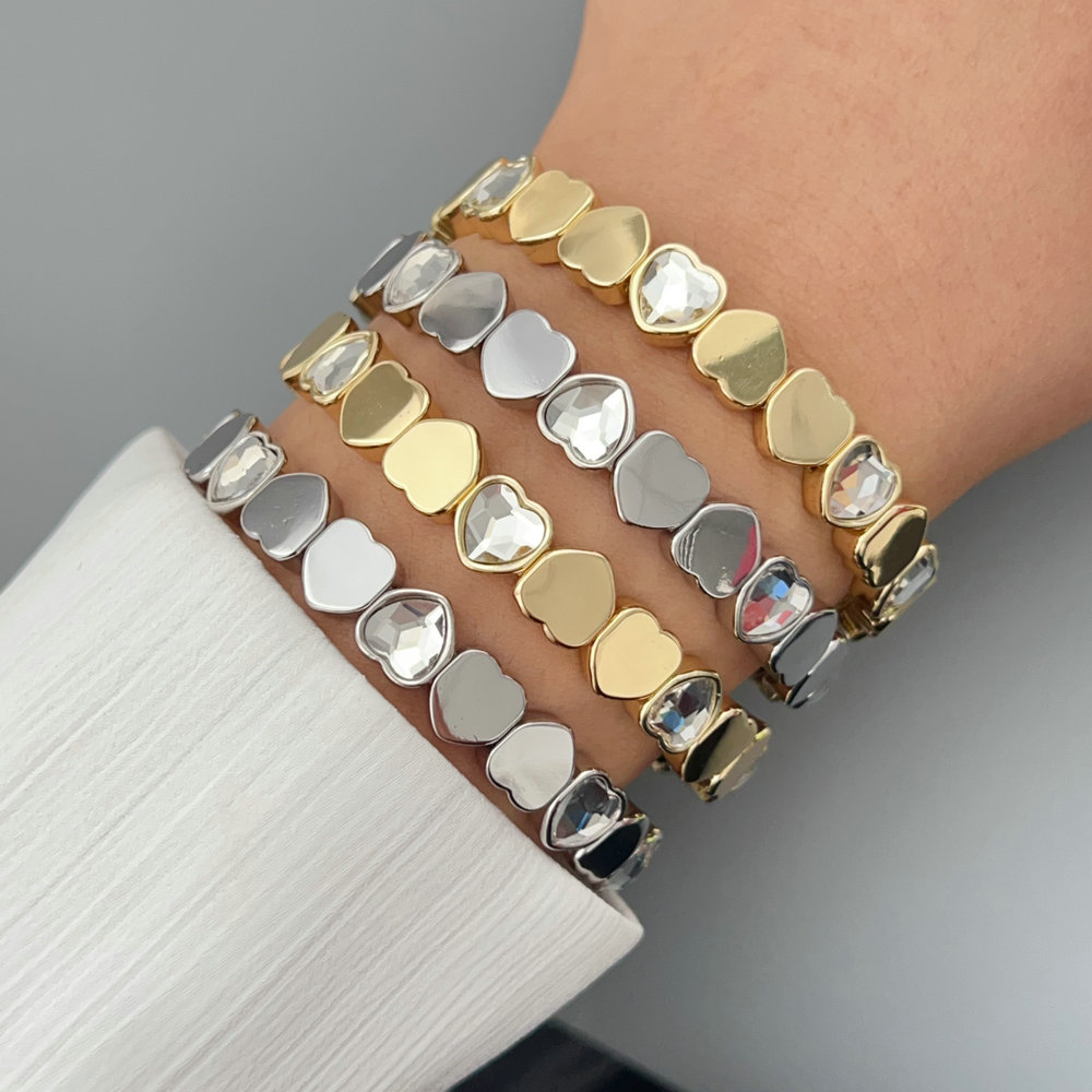 Elastic heart bracelet
