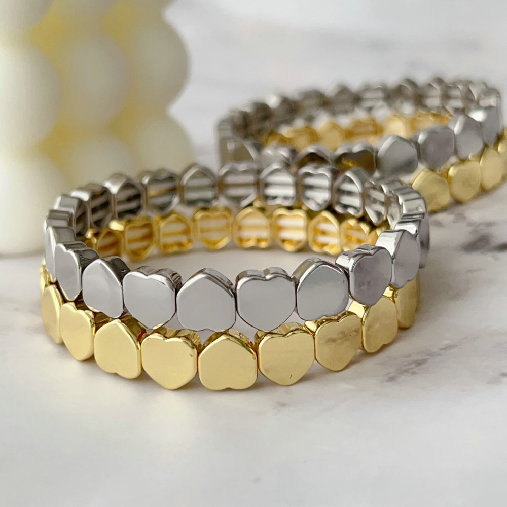 Elastic heart bracelet