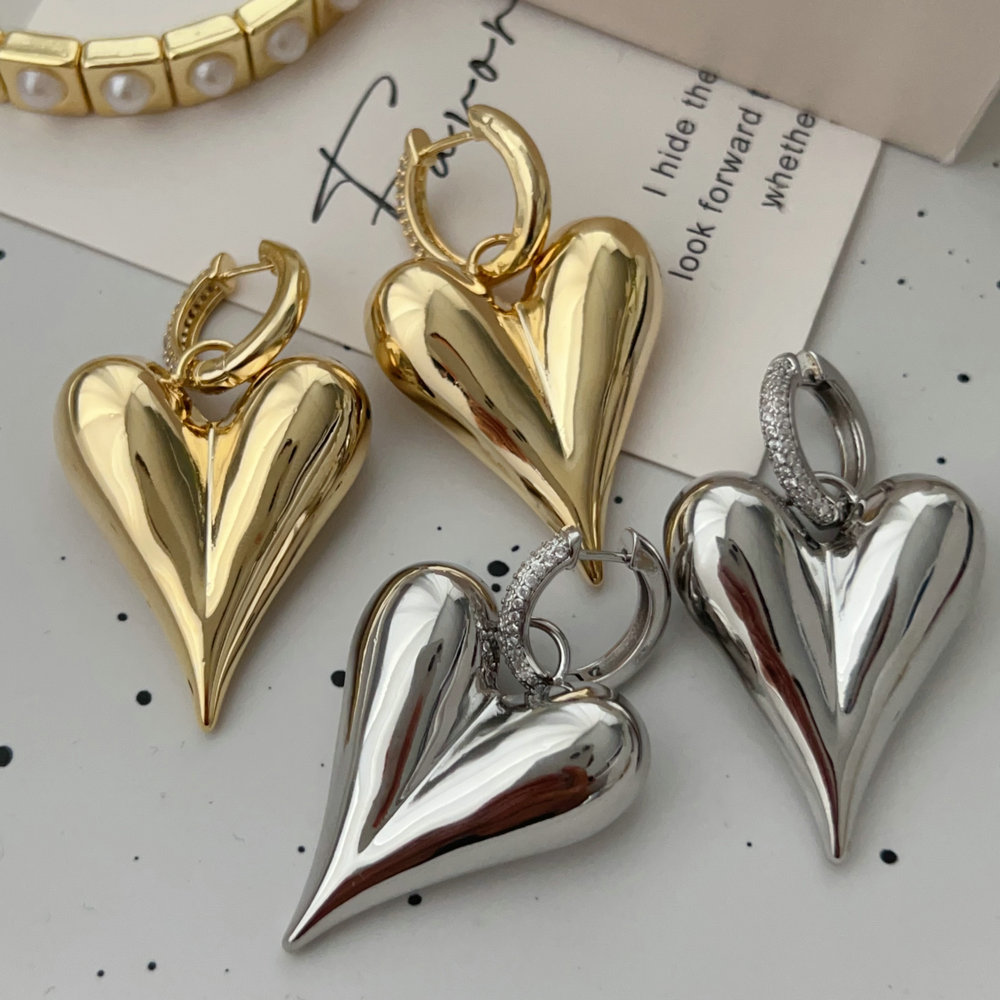 Chunky heart earrings