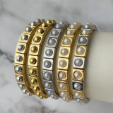 Elastic pearl bracelet