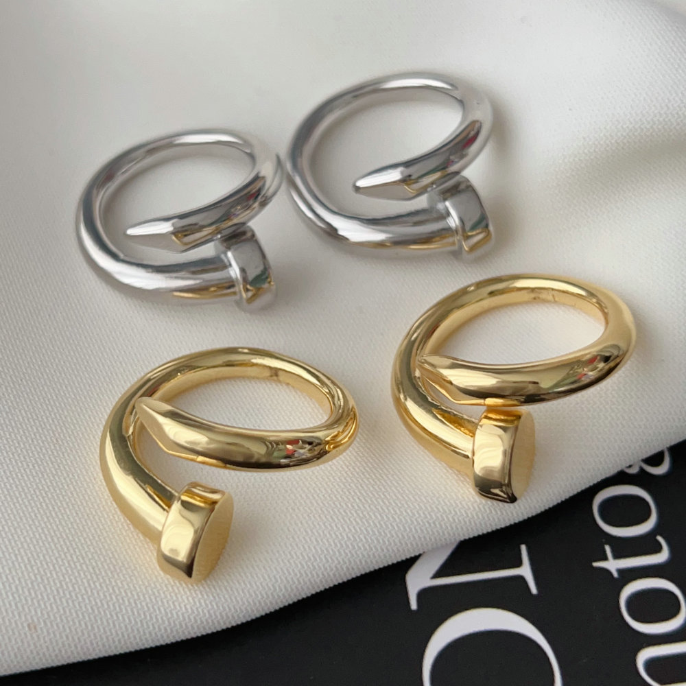 Metal nail ring