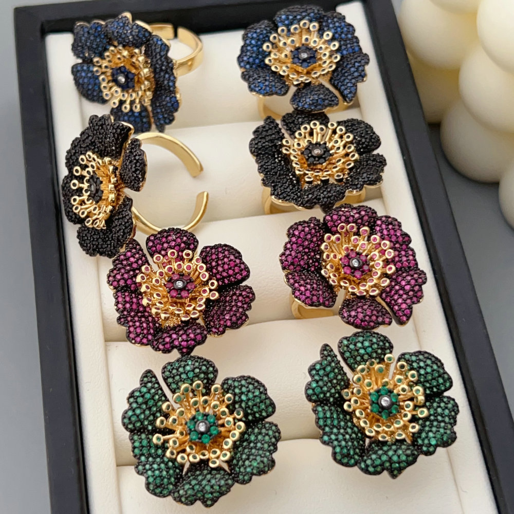 Pave zircon flower ring