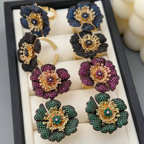 Pave zircon flower ring