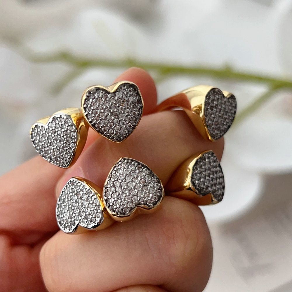 Pave tone color heart ring