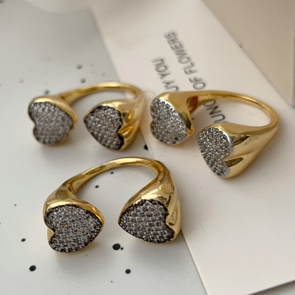 Pave tone color heart ring