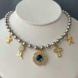 Charm bead necklace
