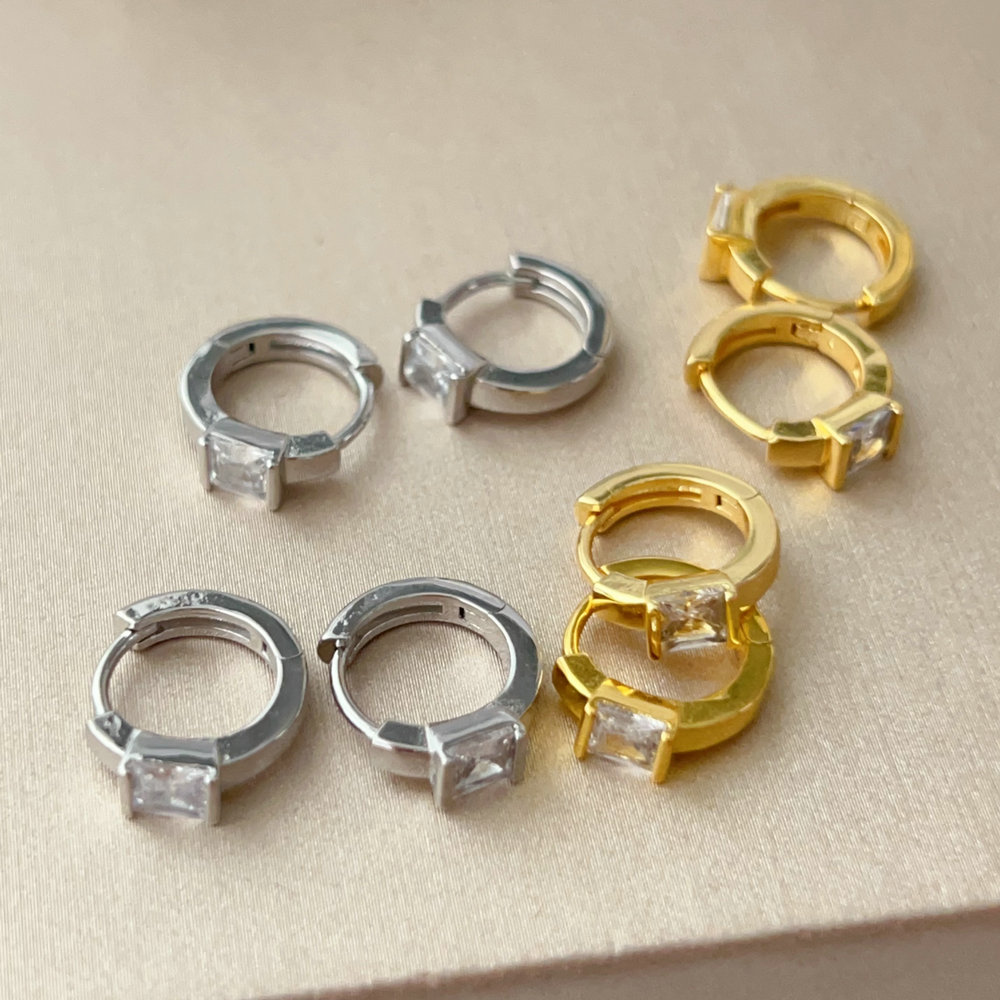 Basic zircon hoop