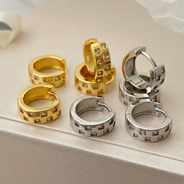Basic fashion zircon hoop