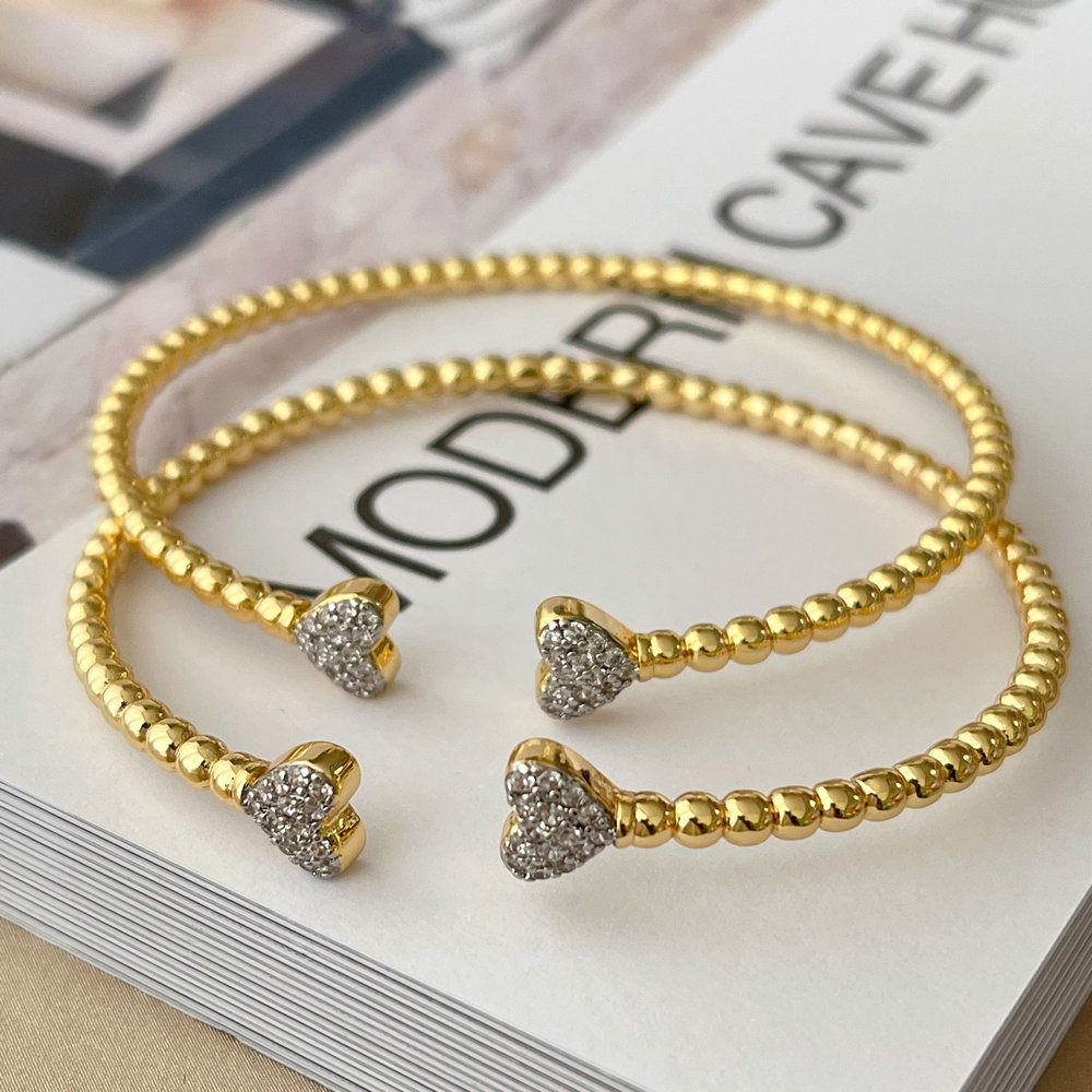 Gold ball heart bangle