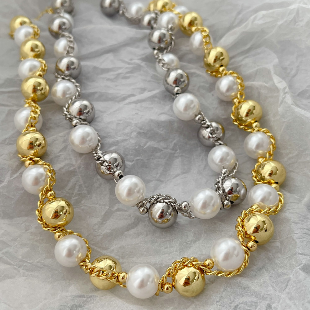 Ball chain twist necklace