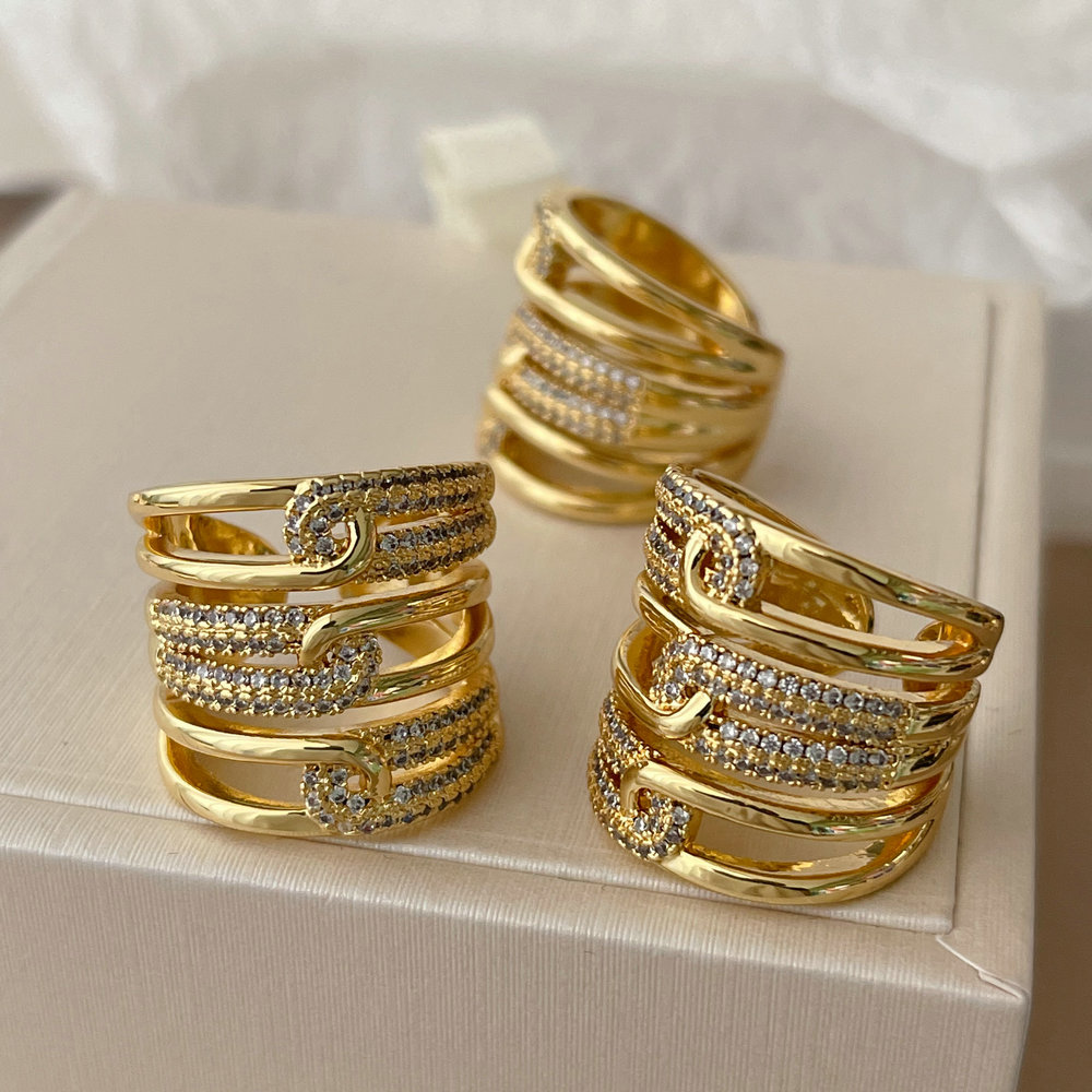 Pave zircon chunky ring
