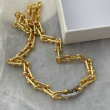 Horseshoe chain necklace